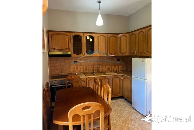 Shtepi me qera 3+1 ne Tirane - 700 Euro