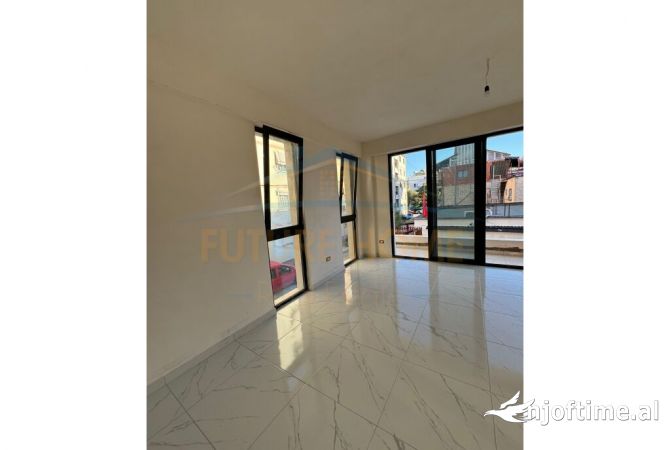 Shtepi me qera 2+1 ne Tirane - 700 Euro