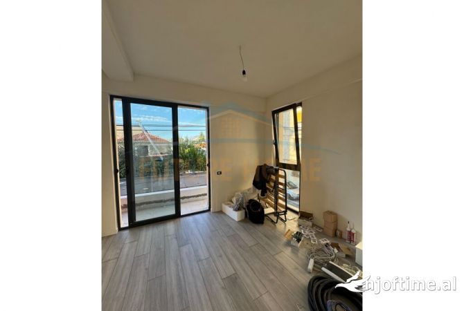 Shtepi me qera 2+1 ne Tirane - 700 Euro