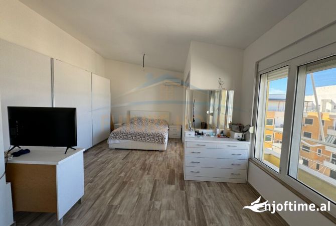 Shtepi ne shitje Penthose(kati i fundit panoramik) ne Kavaje, 2+1, Mobilimi E mobiluar, Pagesa 433,000  Euro.