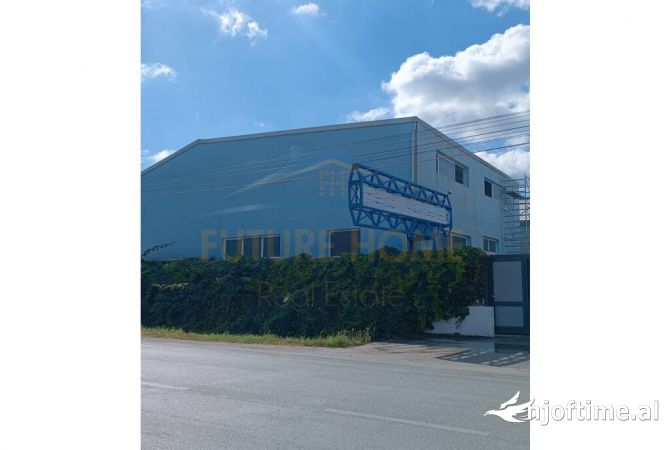 Ambient biznesi me qera 4+1 ne Durres - 1,000 Euro
