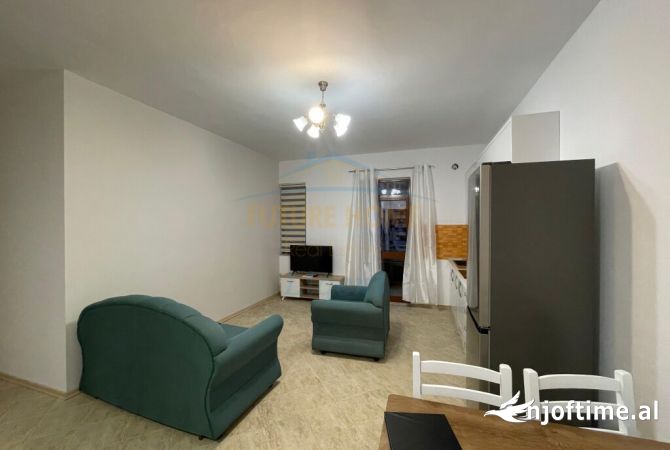 Shtepi me qera 2+1 ne Tirane - 800 Euro