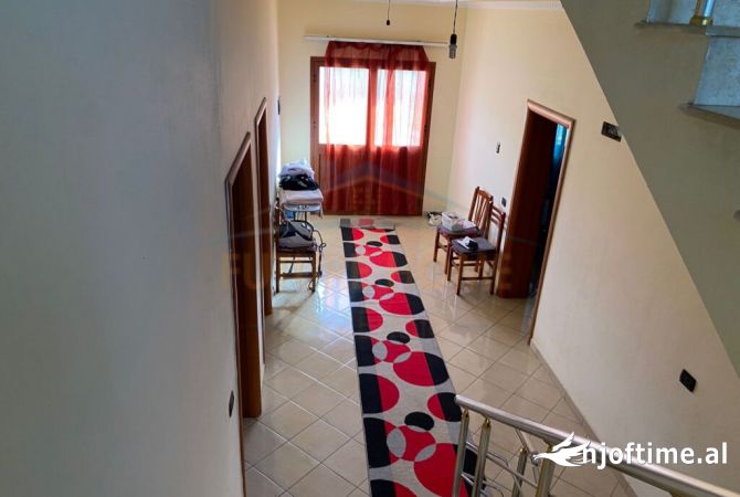 Shtepi ne shitje 4+1 ne Tirane - 470,000 Euro