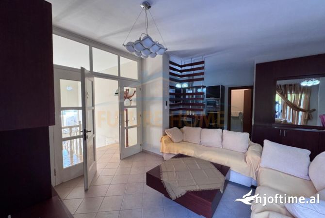 Shtepi ne shitje Apartament ne Durres, 2+1, Mobilimi E mobiluar, Pagesa 195,000  Euro.