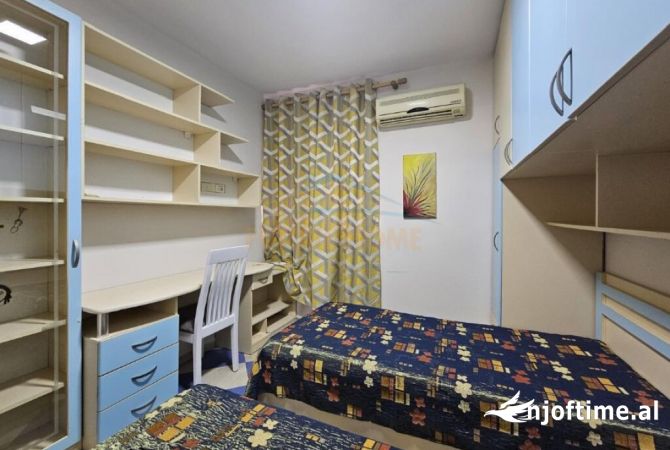 Shtepi me qera Apartament ne Tirane, 2+1, Mobilimi E mobiluar, Pagesa 750  Euro.