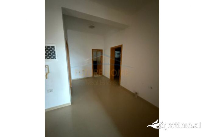 Shtepi ne shitje 4+1 ne Tirane - 390,000 Euro