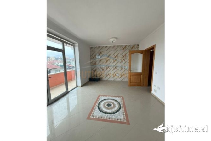 Shtepi ne shitje 4+1 ne Tirane - 390,000 Euro