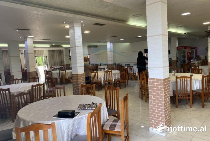 Ambient biznesi me qera 2+1 ne Tirane - 2,000 Euro