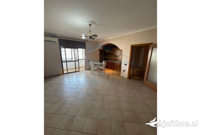 Shtepi ne shitje 2+1 ne Tirane - 250,000 Euro