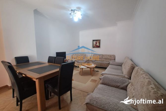 Shtepi me qera Apartament ne Tirane, 3+1, Mobilimi E mobiluar, Pagesa 450  Euro.