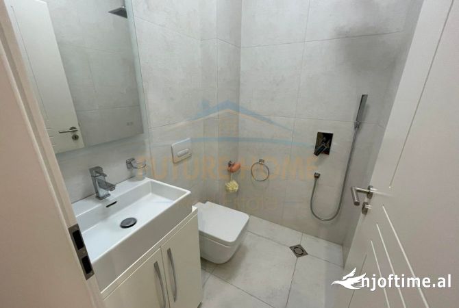 Shtepi me qera 3+1 ne Tirane - 1,100 Euro