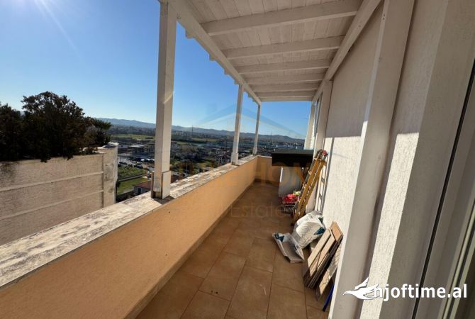 Shtepi ne shitje Penthose(kati i fundit panoramik) ne Kavaje, 3+1, Mobilimi E mobiluar, Pagesa 175,000  Euro.