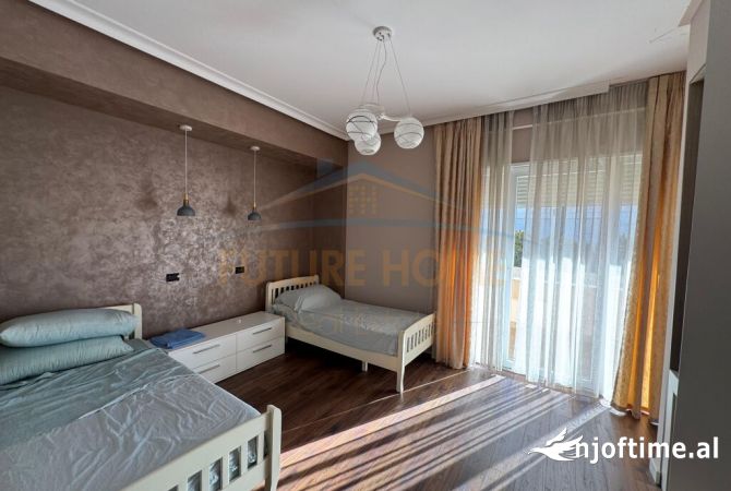 Shtepi ne shitje Penthose(kati i fundit panoramik) ne Kavaje, 3+1, Mobilimi E mobiluar, Pagesa 175,000  Euro.