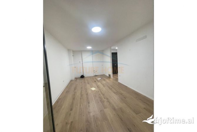 Ambient biznesi me qera 3+1 ne Tirane - 1,150 Euro