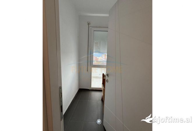 Shtepi me qera 2+1 ne Tirane - 700 Euro
