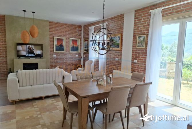 Shtepi me qera 4+1 ne Tirane - 3,000 Euro