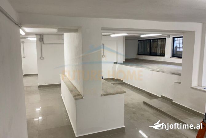 Ambient biznesi me qera 3+1 ne Tirane - 1,000 Euro