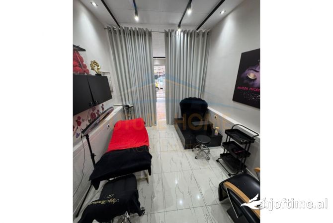 Ambient biznesi me qera 3+1 ne Tirane - 7,000 Euro