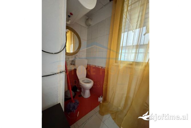 Ambient biznesi me qera 3+1 ne Tirane - 7,000 Euro