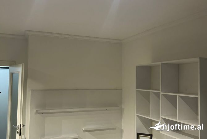 Shtepi me qera Apartament ne Tirane, 1+1, Mobilimi E mobiluar, Pagesa 550  Euro.