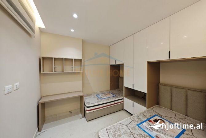Shtepi ne shitje Apartament ne Durres, 2+1, Mobilimi E mobiluar, Pagesa 115,000  Euro.