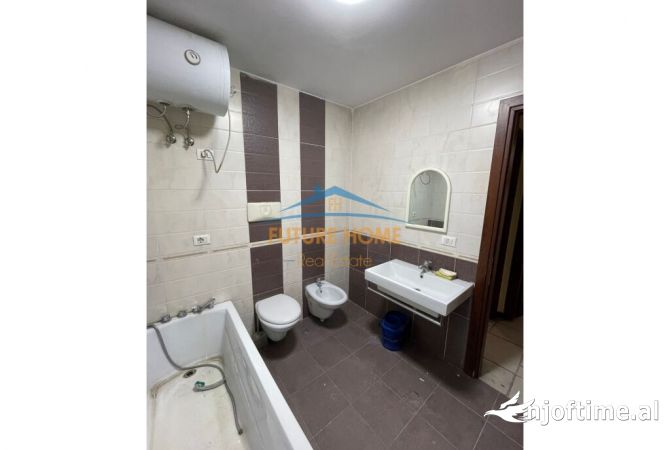 Qira, Ambient per zyre ,Rruga Myslym Shyri, Tirane.