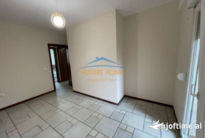 Qira, Ambient per zyre ,Rruga Myslym Shyri, Tirane.