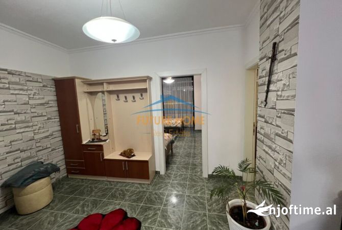 Shtepi me qera Apartament ne Tirane, 2+1, Mobilimi E mobiluar, Pagesa 650  Euro.
