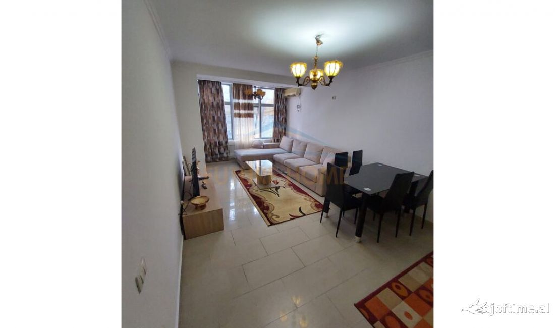 Shtepi ne shitje Apartament ne Tirane, 2+1, Mobilimi E mobiluar, Pagesa 188,000  Euro.