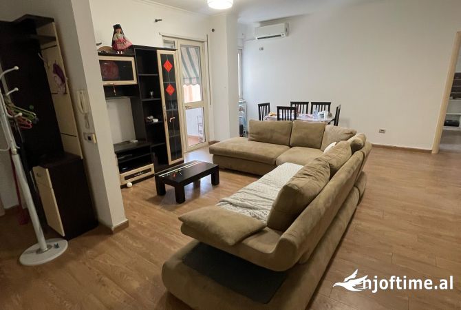 Shtepi me qera 2+1 ne Tirane - 600 Euro