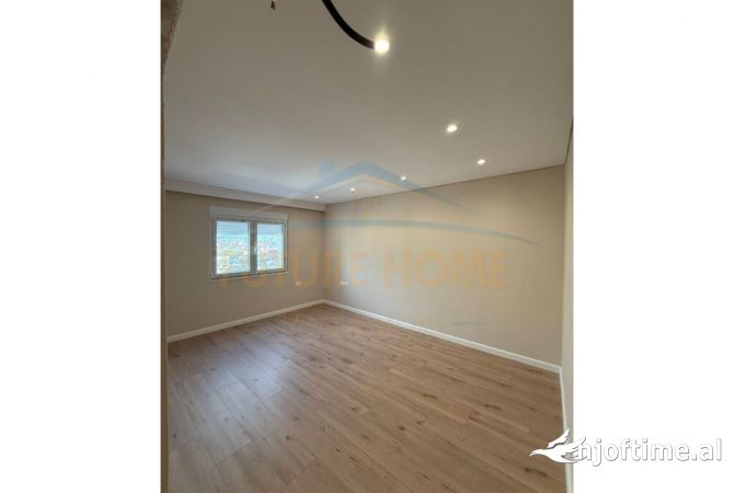 Shtepi ne shitje Apartament ne Durres, 2+1, Mobilimi Bosh, pa mobiluar, Pagesa 90,000  Euro.