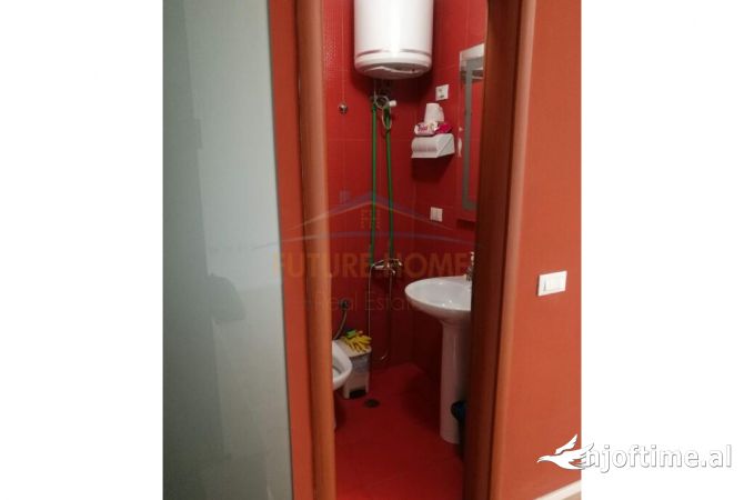 Ambient Biznesi, Prane Gjimnazit Petro Nini Luarasi,