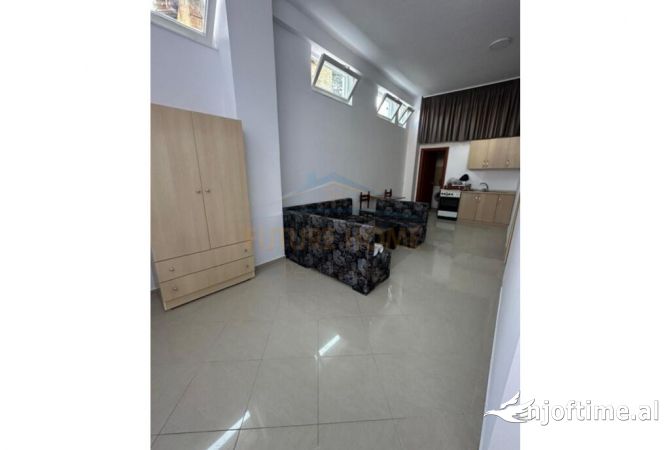 Shtepi me qera 2+1 ne Tirane - 560 Euro