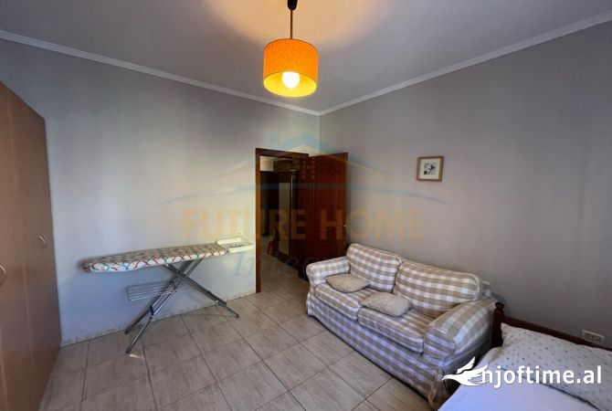 Shtepi me qera Apartament ne Tirane, 2+1, Mobilimi E mobiluar, Pagesa 500  Euro.