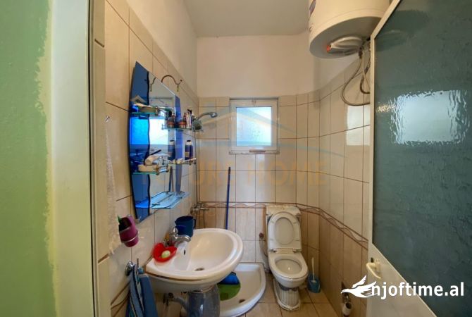 Shtepi ne shitje Vila Luksoze ne Durres, 4+1, Mobilimi Pjeserisht e mobiluar, Pagesa 330,000  Euro.