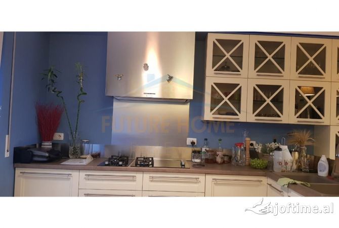 Shtepi me qera Apartament ne Tirane, 3+1, Mobilimi E mobiluar, Pagesa 1,200  Euro.