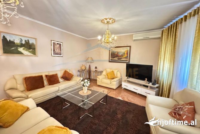 Shtepi me qera Apartament ne Tirane, 2+1, Mobilimi E mobiluar, Pagesa 900  Euro.