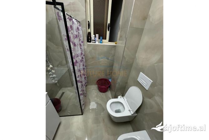 Shtepi ne shitje Apartament ne Tirane, 1+1, Mobilimi E mobiluar, Pagesa 82,000  Euro.