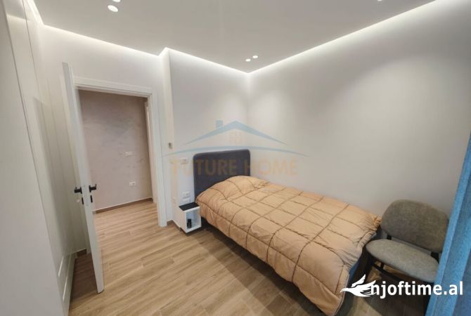 Shtepi ne shitje Apartament ne Tirane, 3+1, Mobilimi E mobiluar, Pagesa 300,000  Euro.