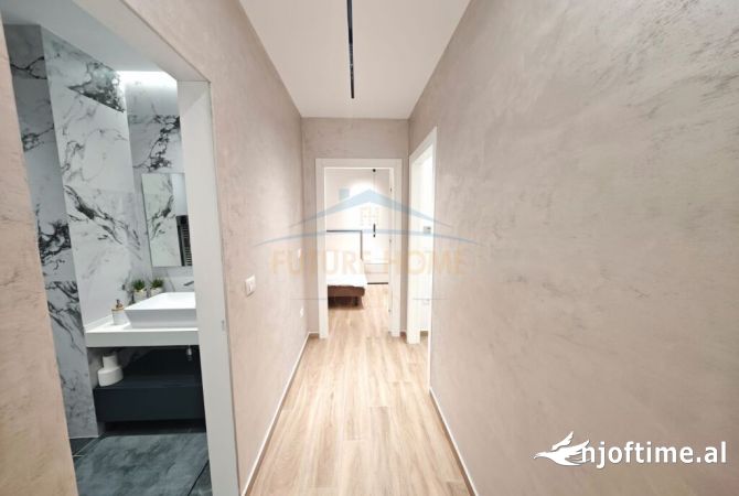 Shtepi ne shitje Apartament ne Tirane, 3+1, Mobilimi E mobiluar, Pagesa 300,000  Euro.