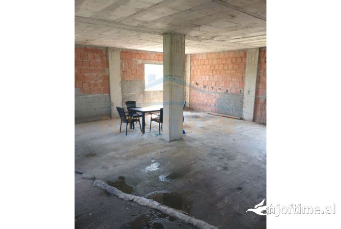 Shtepi ne shitje 6+1 ne Durres - 240,000 Euro