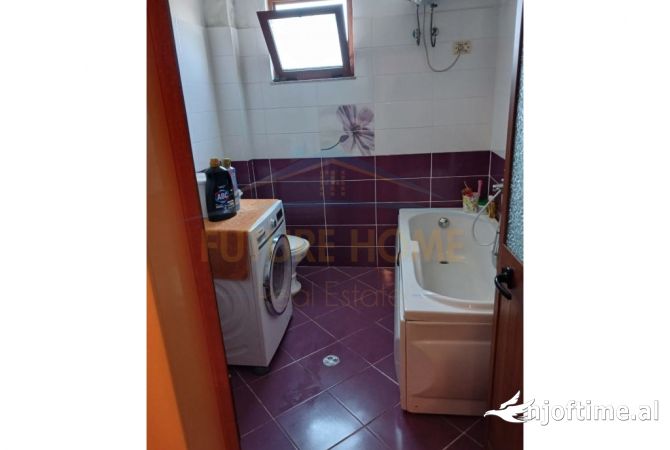 Shtepi ne shitje Vila Luksoze ne Durres, 6+1, Mobilimi E mobiluar, Pagesa 240,000  Euro.