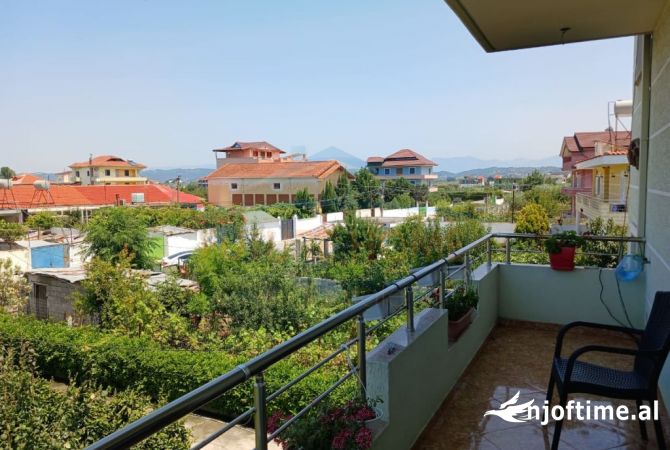 Shtepi ne shitje Vila Luksoze ne Durres, 6+1, Mobilimi E mobiluar, Pagesa 240,000  Euro.