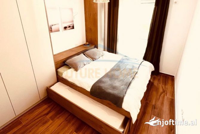 Shtepi ne shitje Apartament ne Durres, 1+1, Mobilimi Bosh, pa mobiluar, Pagesa 250,000  Euro.