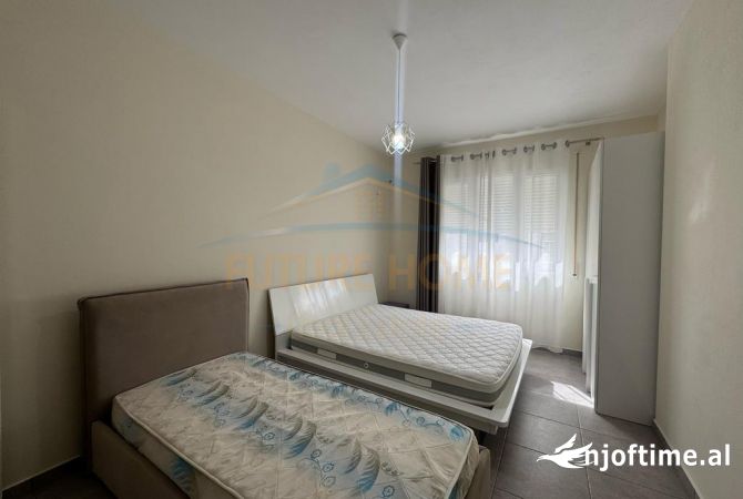 Shtepi ne shitje Apartament ne Durres, 2+1, Mobilimi E mobiluar, Pagesa 145,000  Euro.