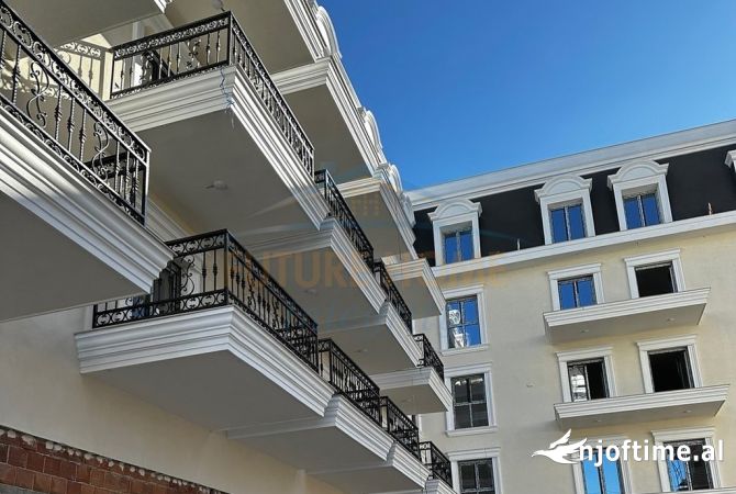 Shtepi ne shitje Apartament ne Tirane, 1+1, Mobilimi Bosh, pa mobiluar, Pagesa 135,000  Euro.