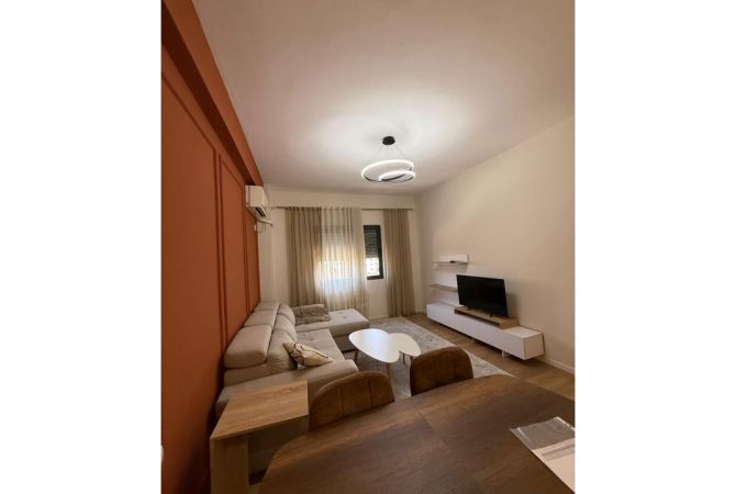 Shtepi me qera 1+1 ne Tirane - 450 Euro