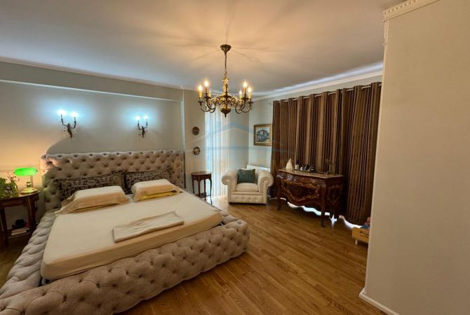 Shtepi ne shitje Apartament ne Tirane, 2+1, Mobilimi E mobiluar, Pagesa 690,000  Euro.