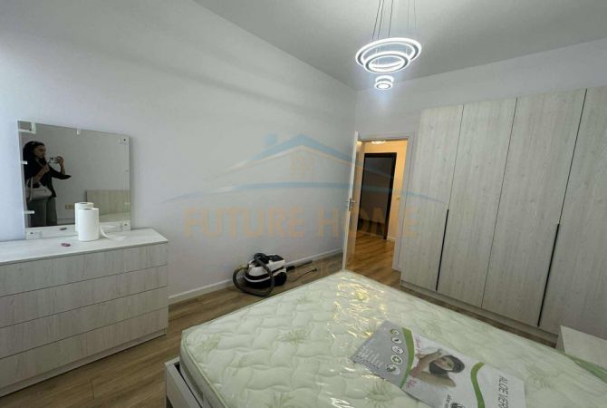 Shtepi me qera Apartament ne Tirane, 1+1, Mobilimi E mobiluar, Pagesa 370  Euro.