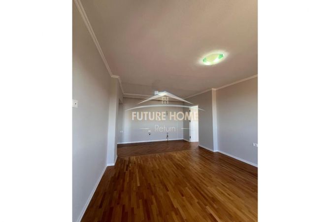 Shtepi ne shitje Apartament ne Tirane, 2+1, Mobilimi Bosh, pa mobiluar, Pagesa 175,000  Euro.